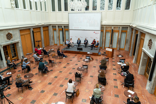 Podiumsdiskussion bei der ILEGRA Abschlussveranstaltung